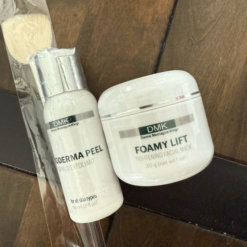 DMK Foamy Lift Tightening Facial Mask